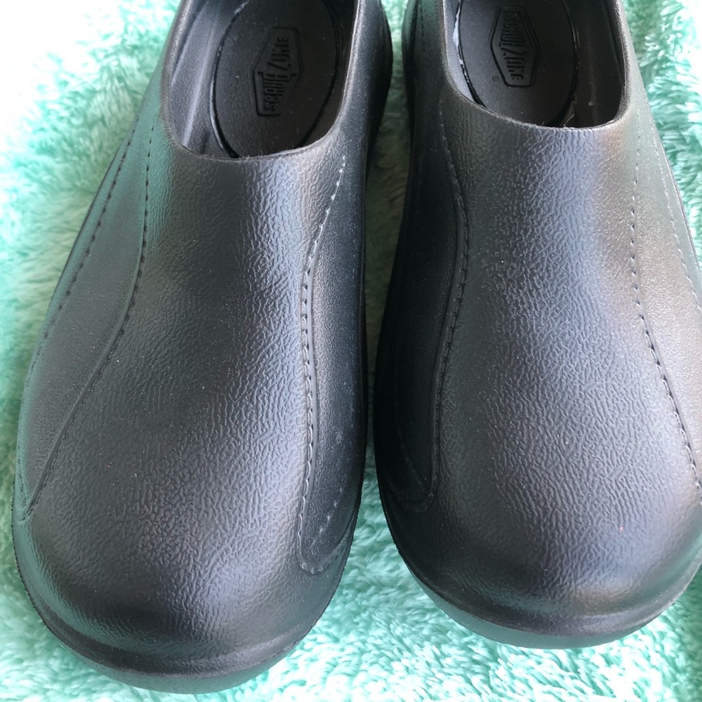 New Landau Rubber Clogs W8, M6